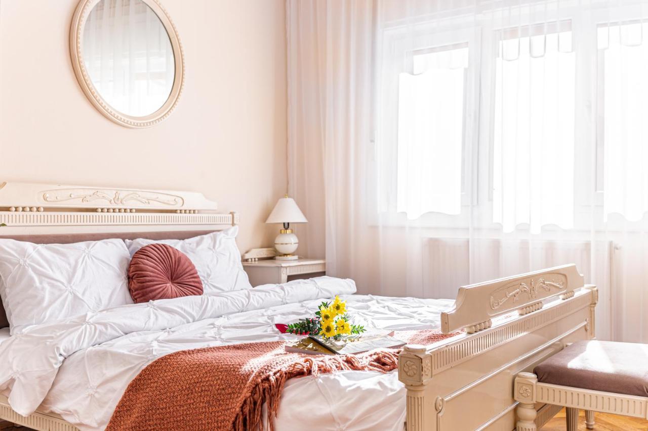 Nala Central Apartment อาราด ภายนอก รูปภาพ