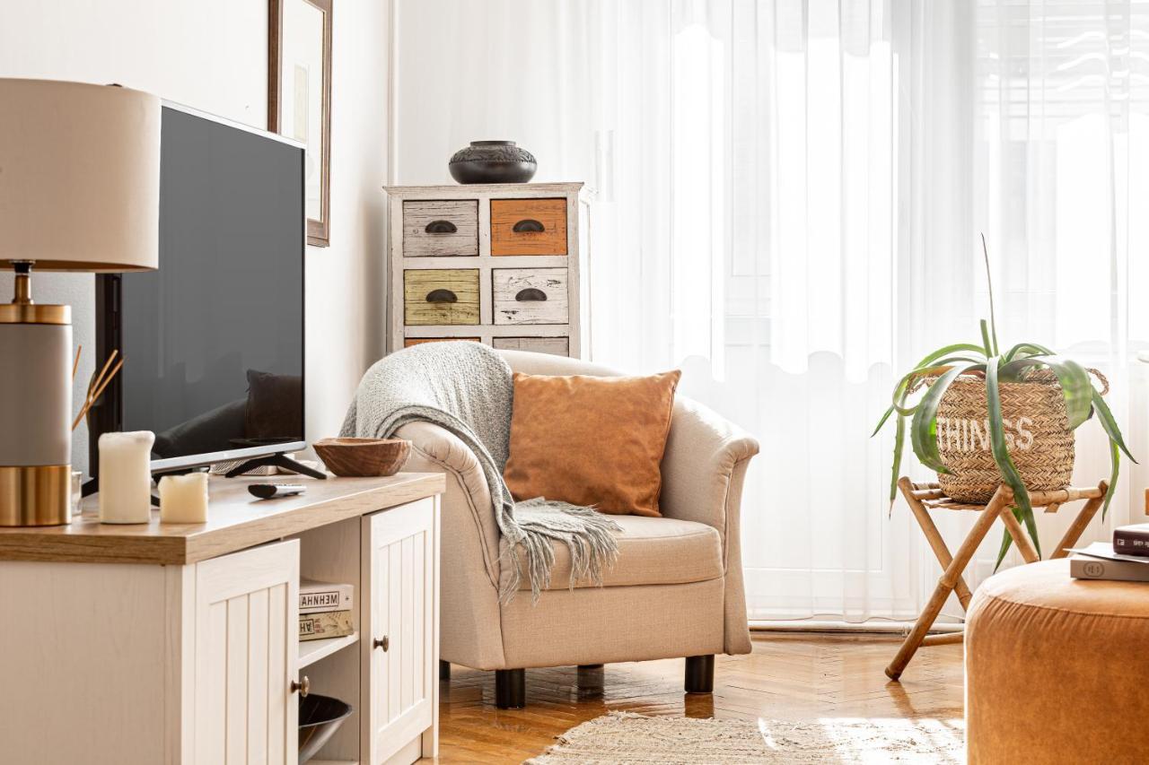 Nala Central Apartment อาราด ภายนอก รูปภาพ